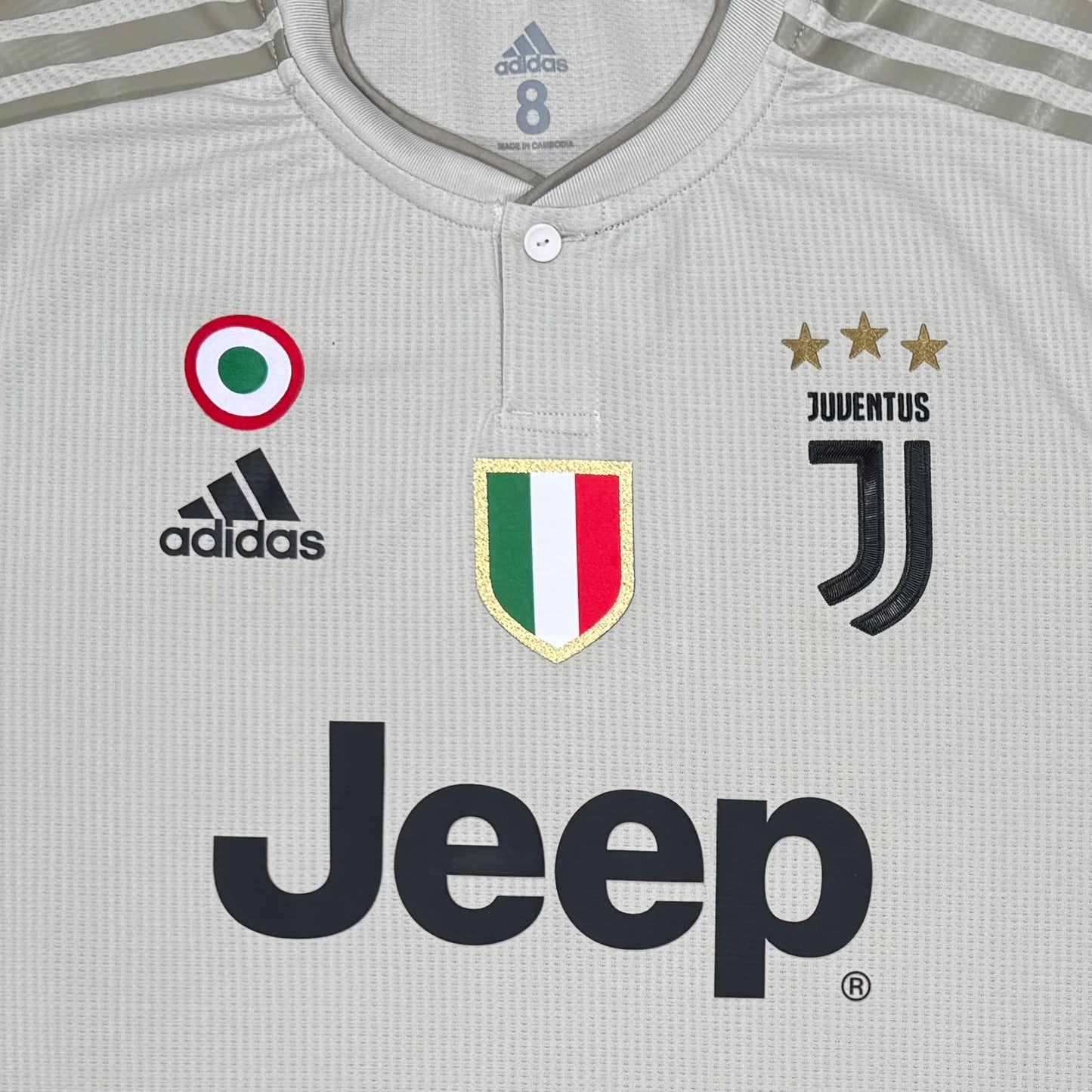 Juventus 2018/19 Away Player Issue Ronaldo #7 - Large