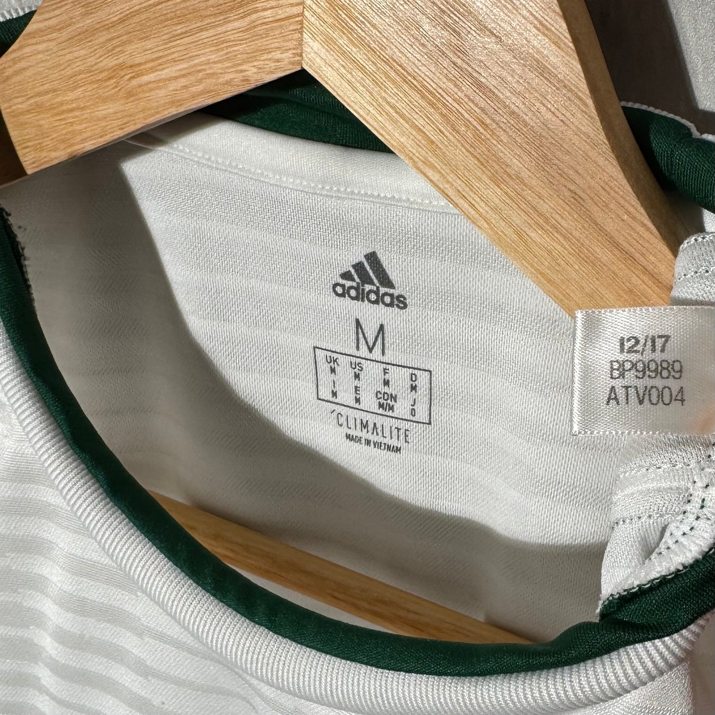 Wales 2018-20 Away Shirt - Medium
