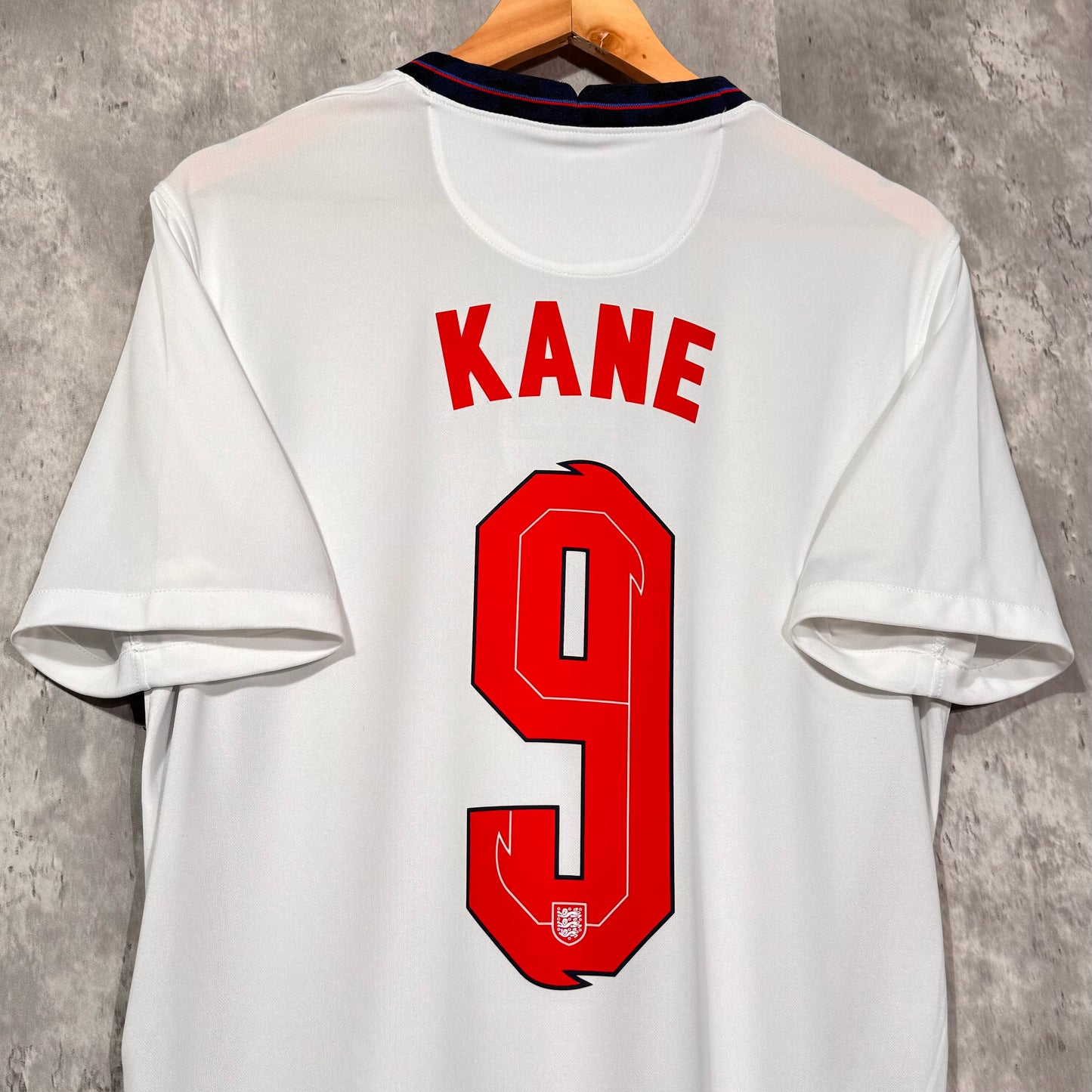 England 2020 Home Shirt Kane #9 - Large