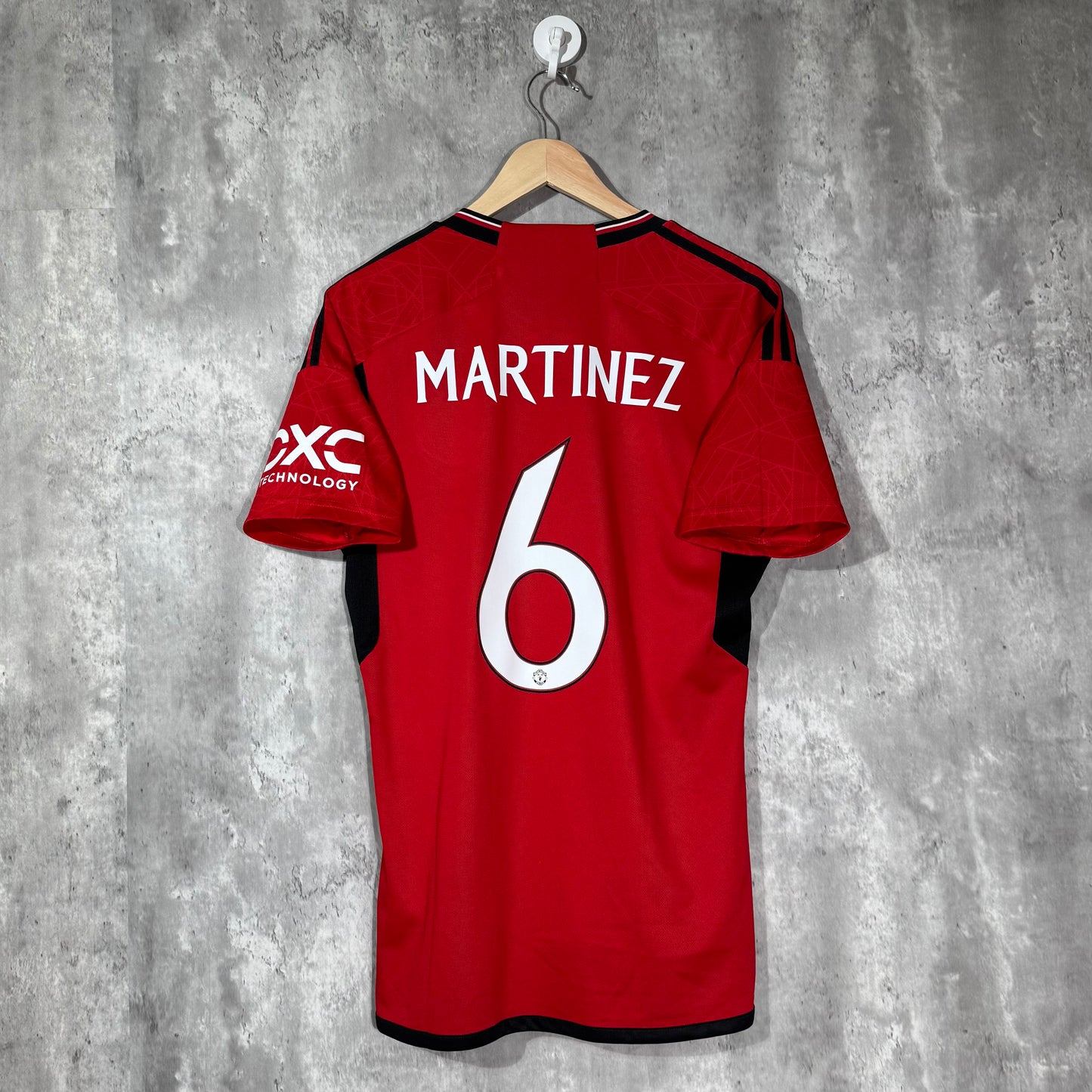 Manchester United 2023/24 Home Original Shirt Martinez #6 - Medium
