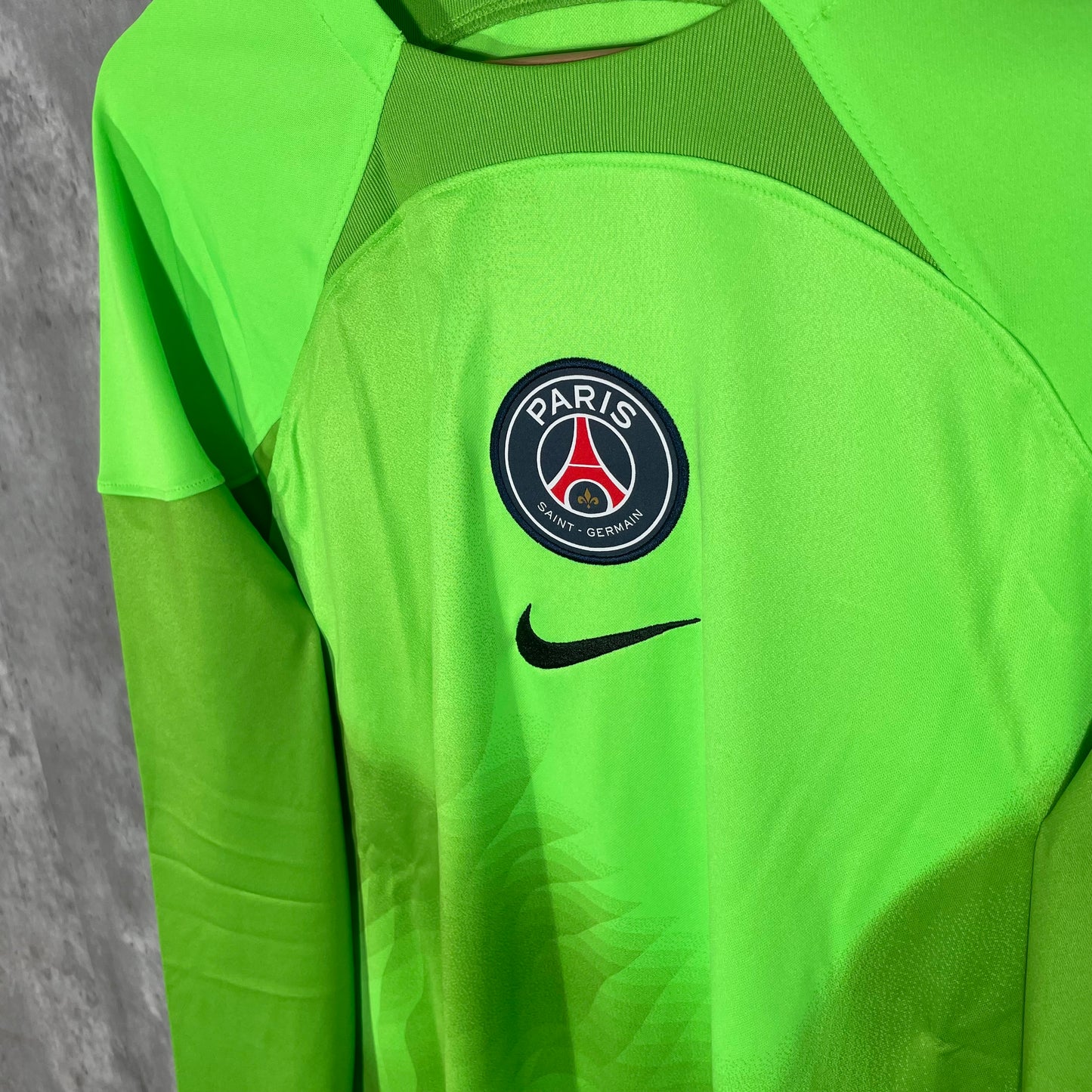 PSG 2022/23 Goalkeeper Shirt BNWT - Multiple Sizes