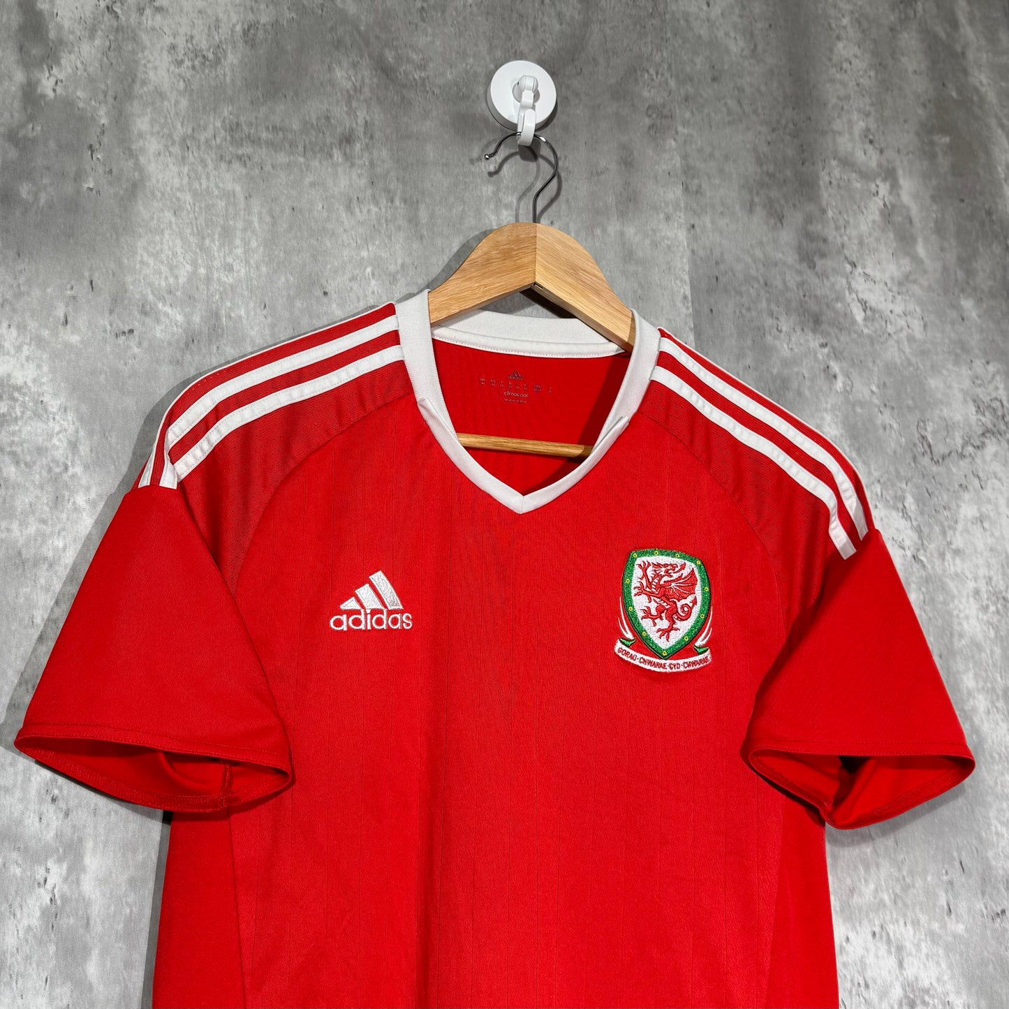 Wales 2016-18 Home Shirt - Medium
