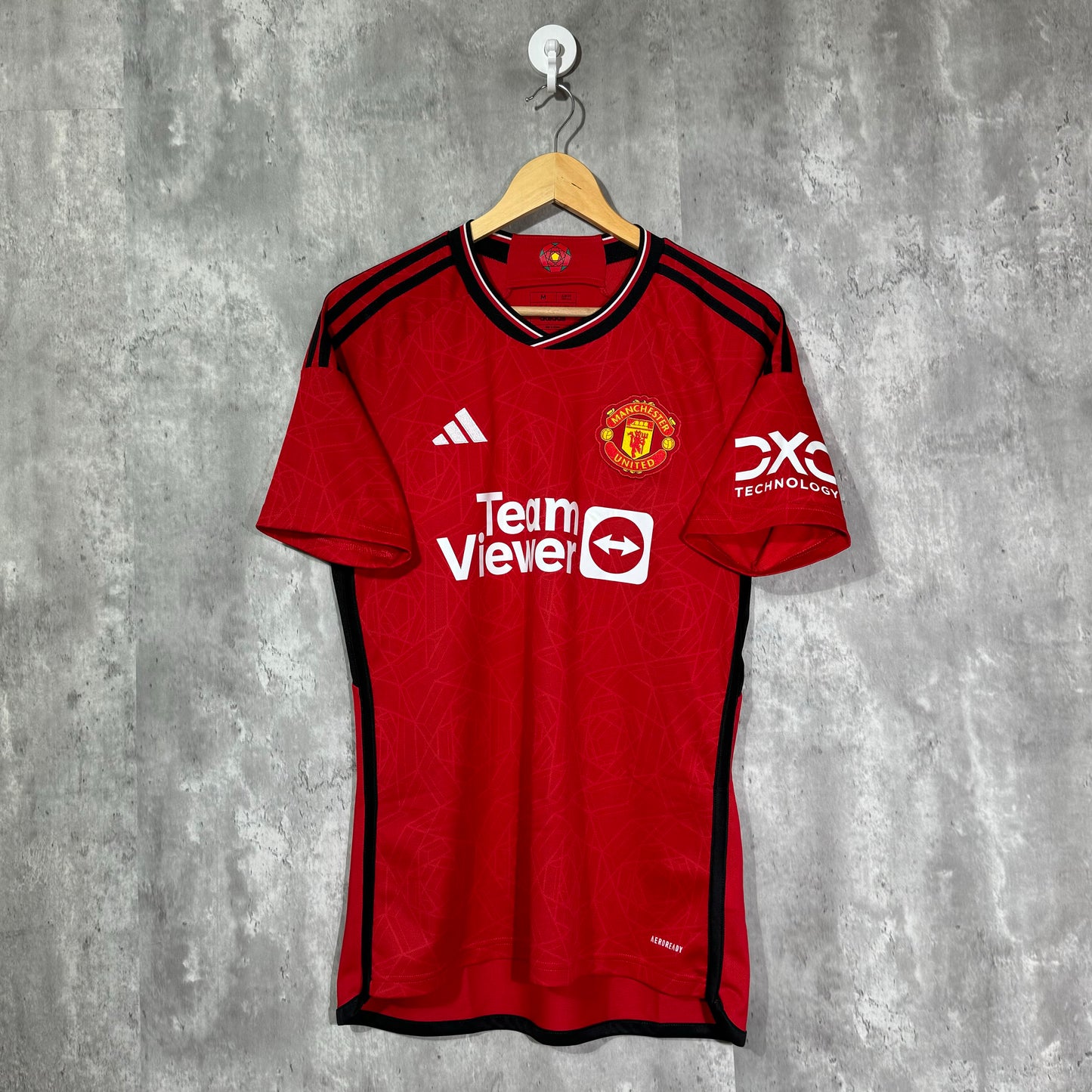 Manchester United 2023/24 Home Original Shirt Martinez #6 - Medium