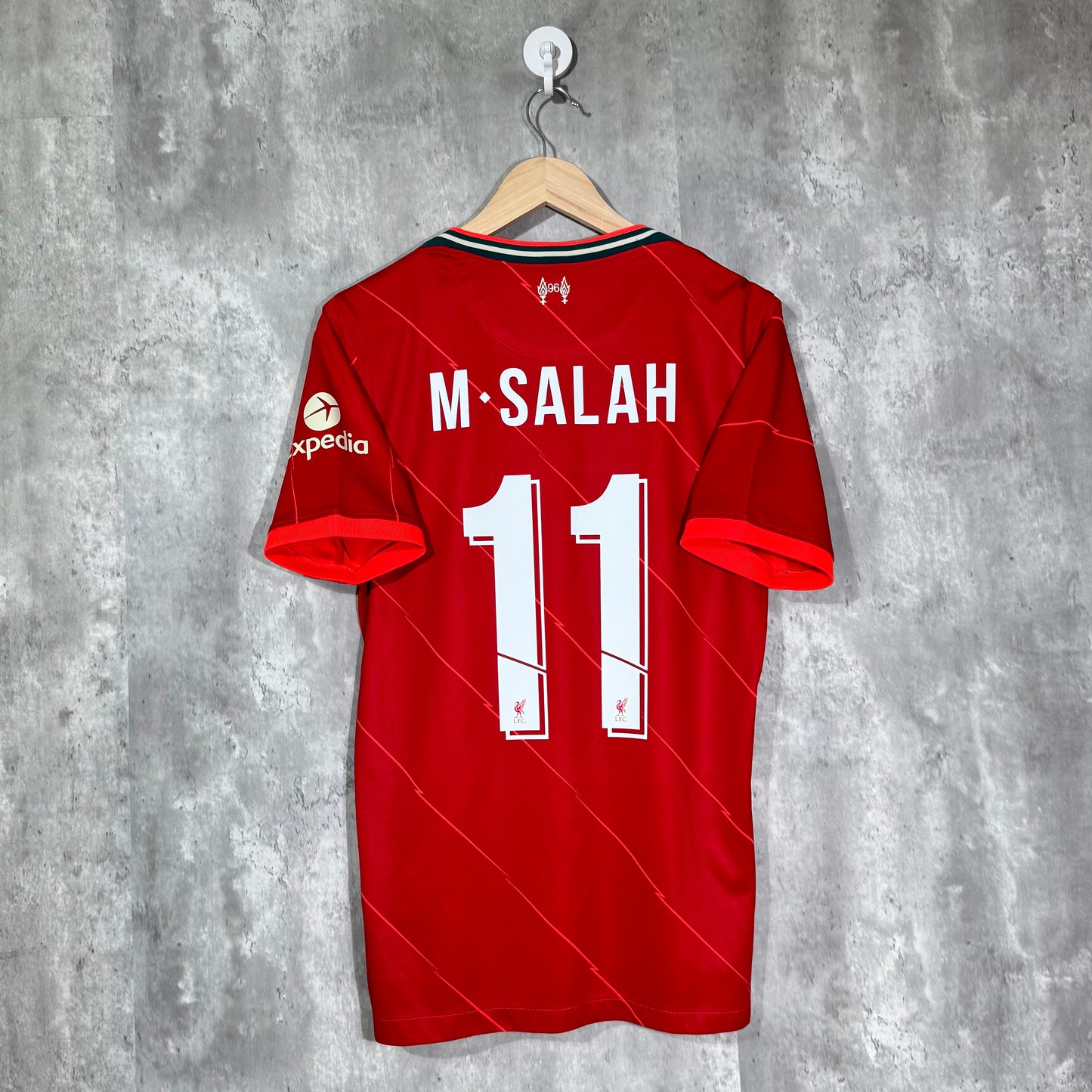 Liverpool 2021/22 Home Shirt Salah #11 - Medium