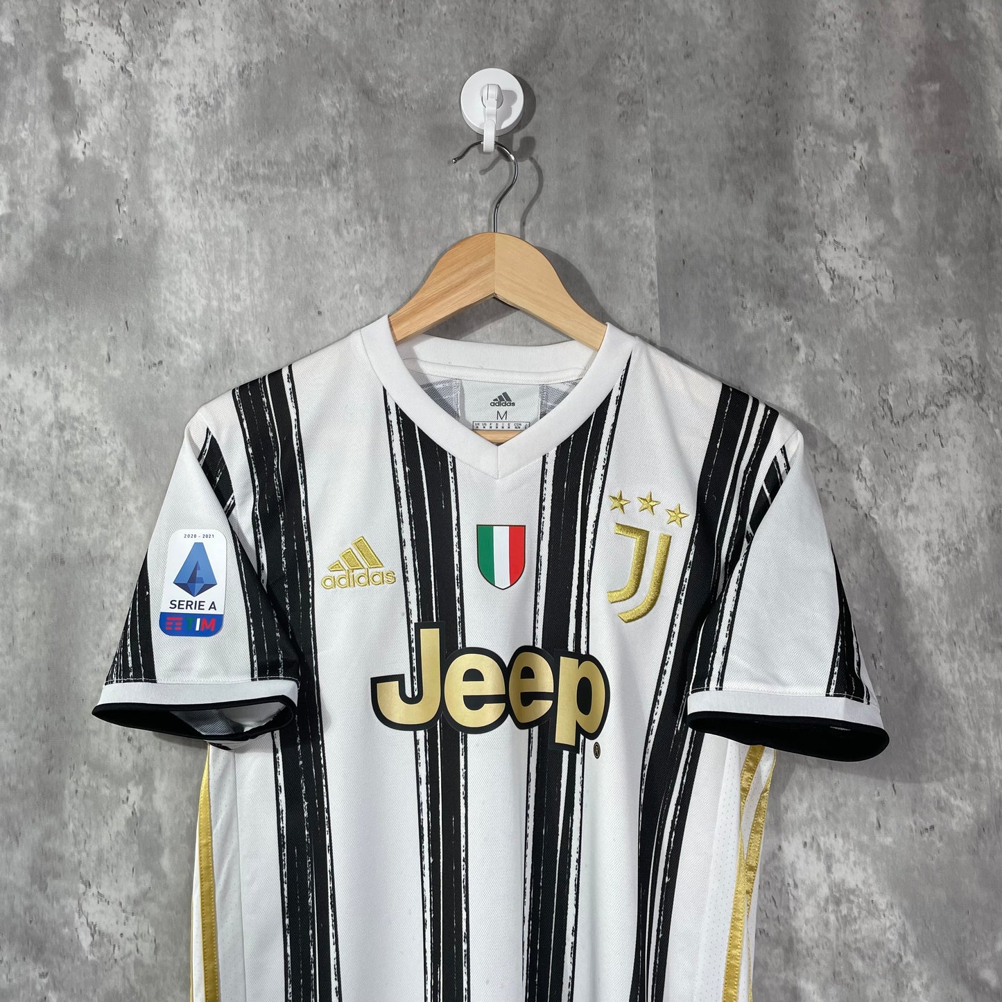 Juventus 2020/21 Home Shirt Ronaldo #7 - Medium