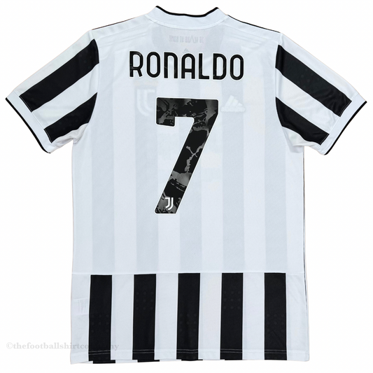 Juventus 2021/22 Home Shirt Ronaldo #7 - Medium