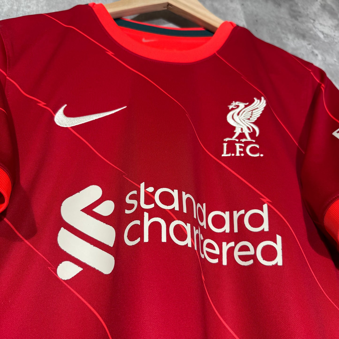 Liverpool 2021/22 Home Shirt Virgil #4 - Small