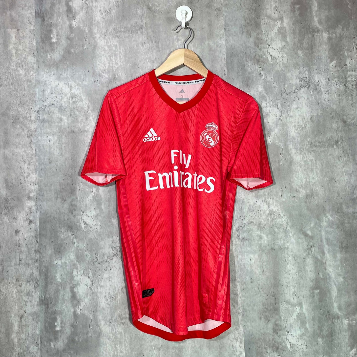 Real Madrid 2018/19 Third Authentic Shirt Benzema #9 - Small