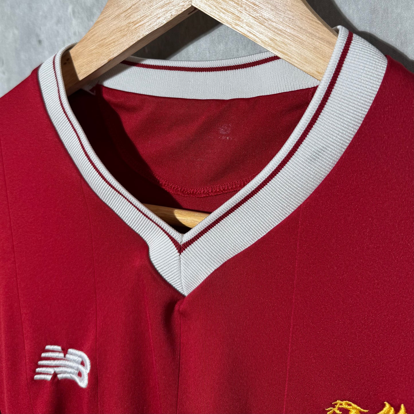 Liverpool 2017/18 Home - Medium