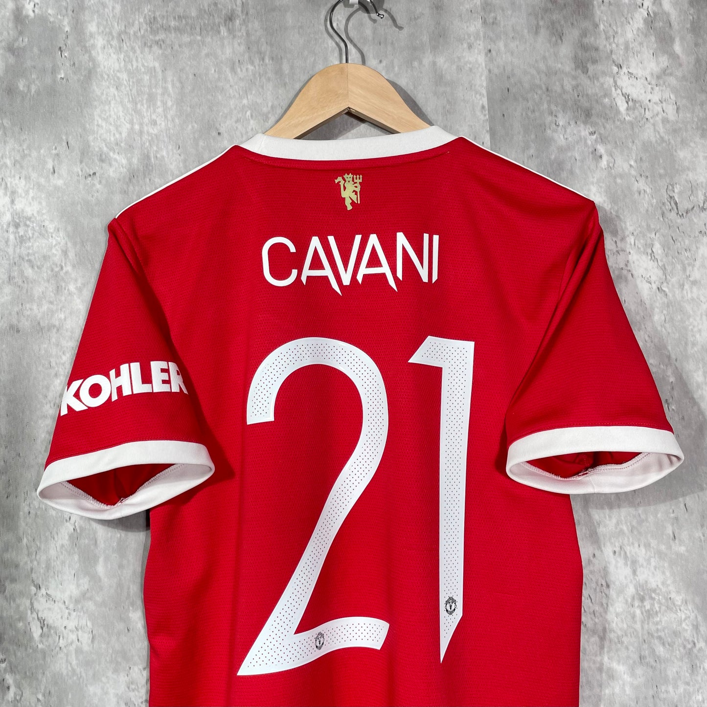 Manchester United 2021/22 Home Shirt Cavani #21 - Medium